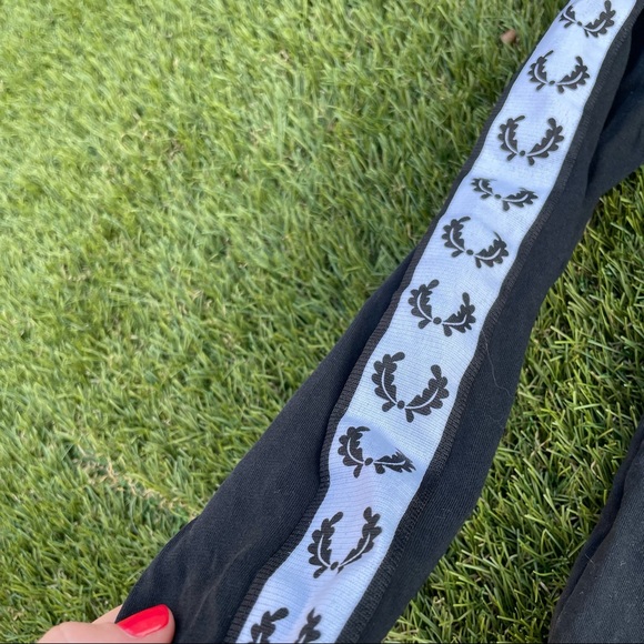 Fred Perry Long Sleeve Shirt - Picture 4 of 4